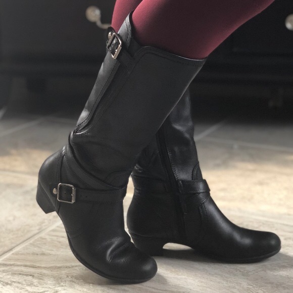 cobb hill black boots